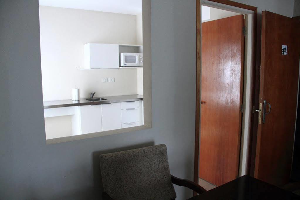 De Los Arroyos Apart Hotel San Nicolás de los Arroyos エクステリア 写真